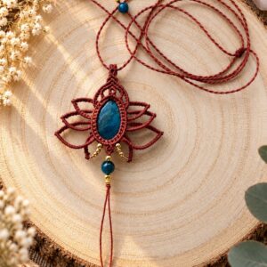 Collier Lotus d'Apatite